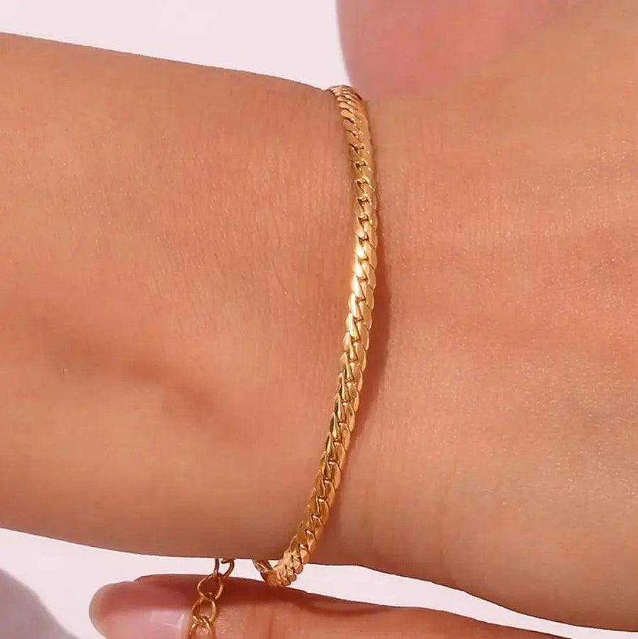 Flat Curb Mini Bracelet